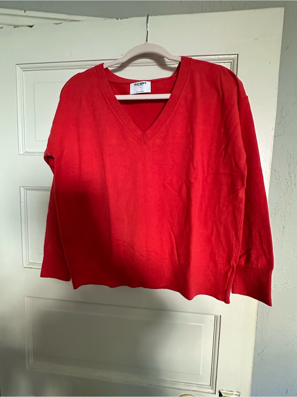 Old Navy Women's V-Neck Sweater - Bright Red